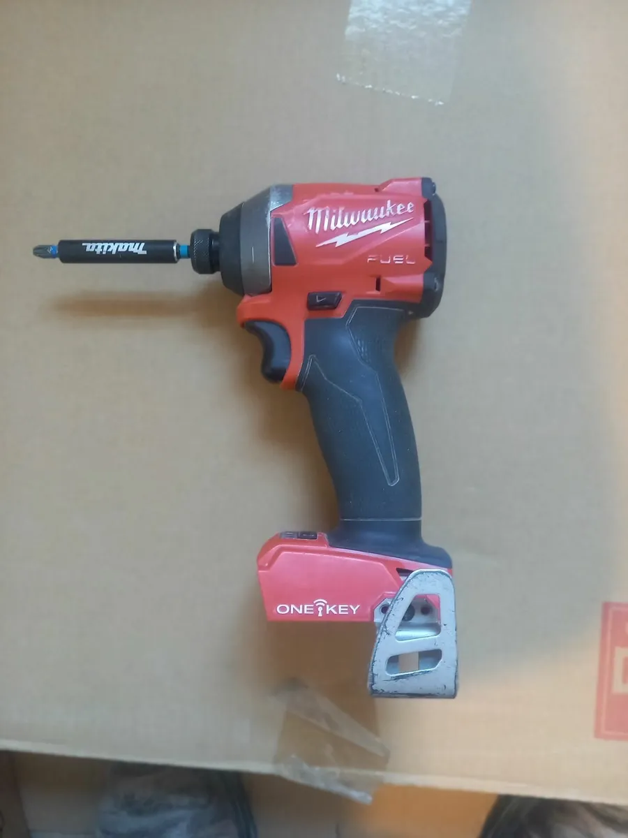 Milwaukee 18v impact driver one key model. - Image 1