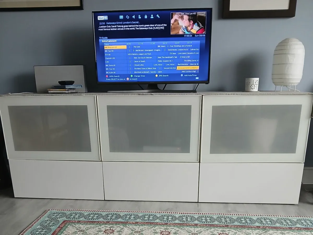 Tv/storage unit - Image 1
