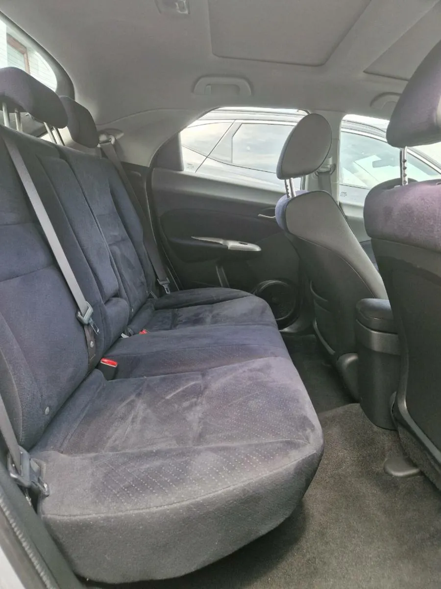 Honda Civic 1.8 i VTEC ES - Image 2