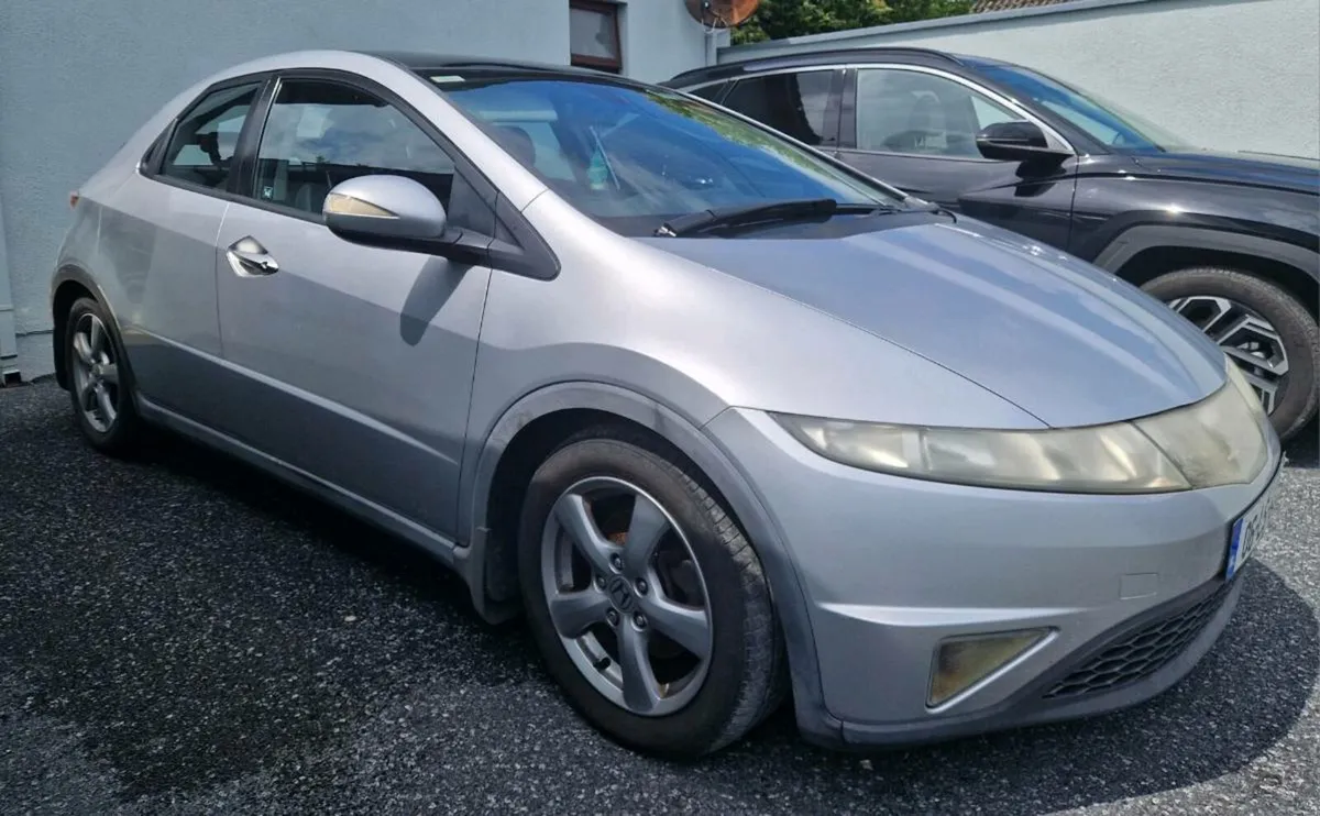 Honda Civic 1.8 i VTEC ES - Image 4