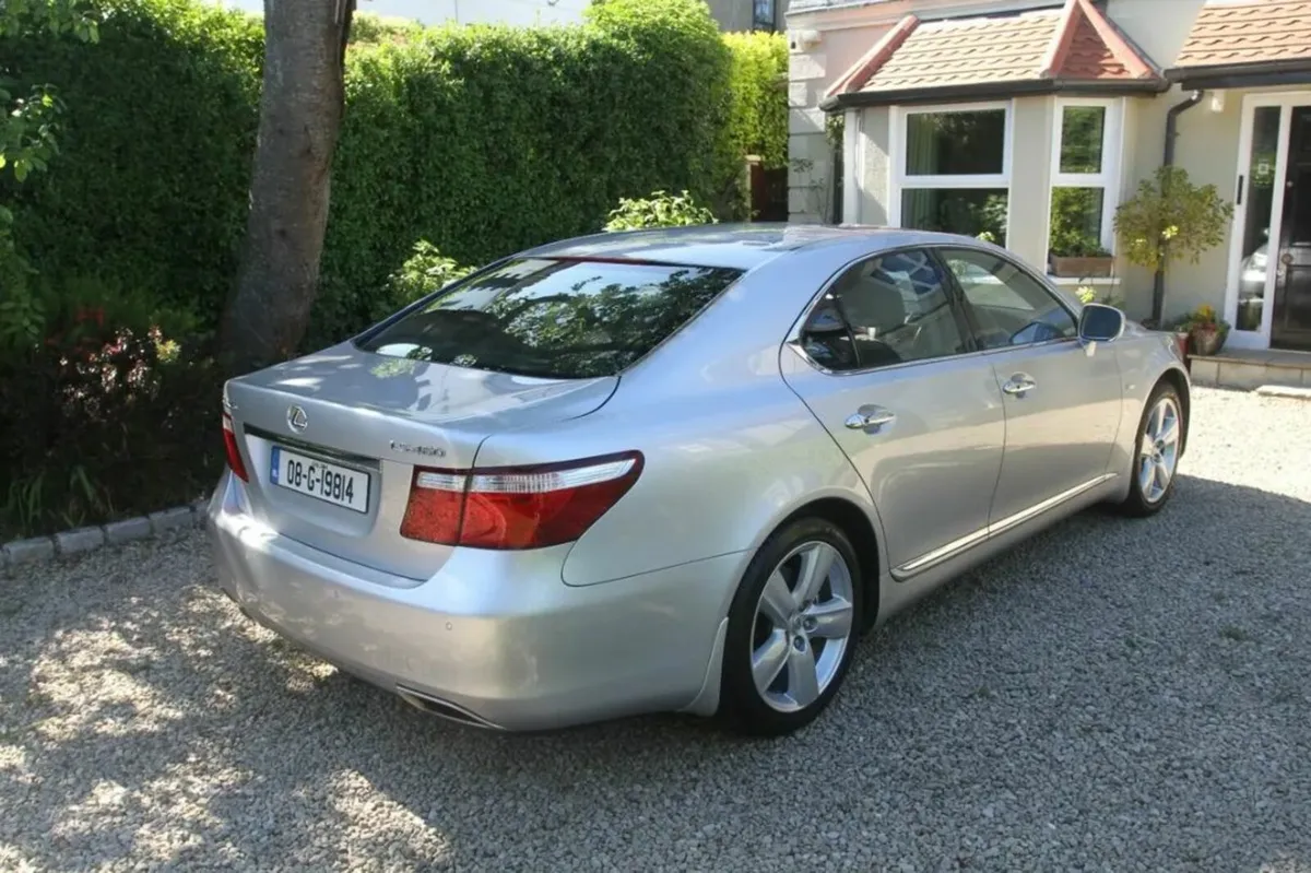 Lexus LS 2008 - Image 2