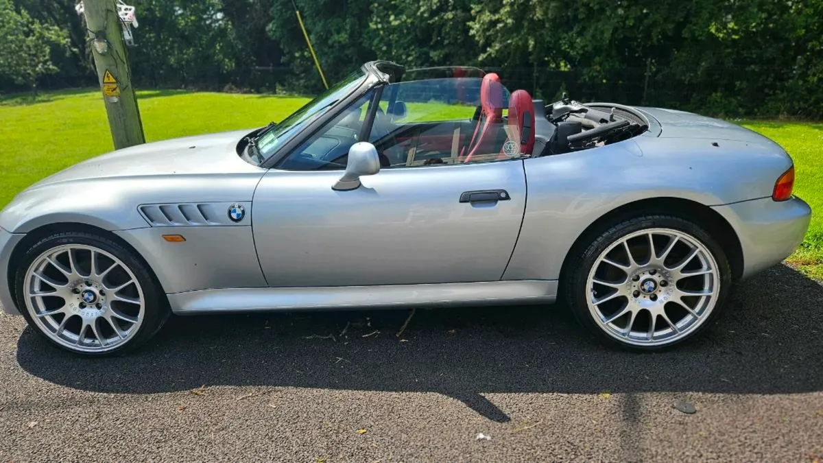 BMW Z3 Roadster 1.9i - Image 1