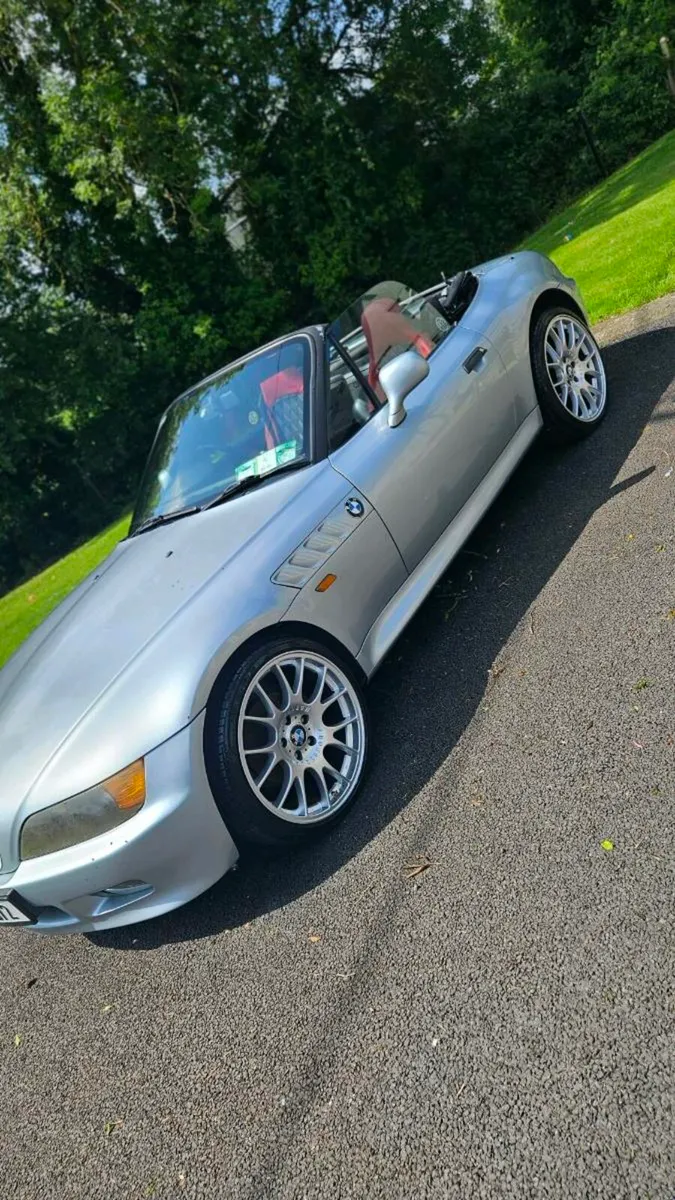 BMW Z3 Roadster 1.9i - Image 2