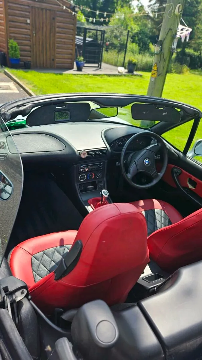 BMW Z3 Roadster 1.9i - Image 4
