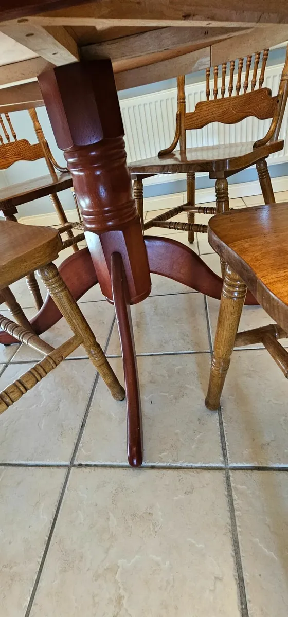 Solid wood dining table and 4 chairs - Image 4