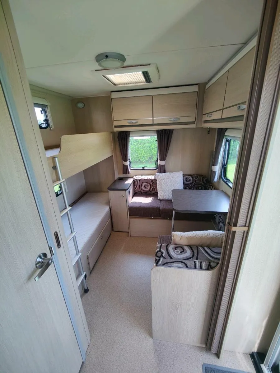 Sterling Eccles sport 586 caravan 6 berth - Image 4