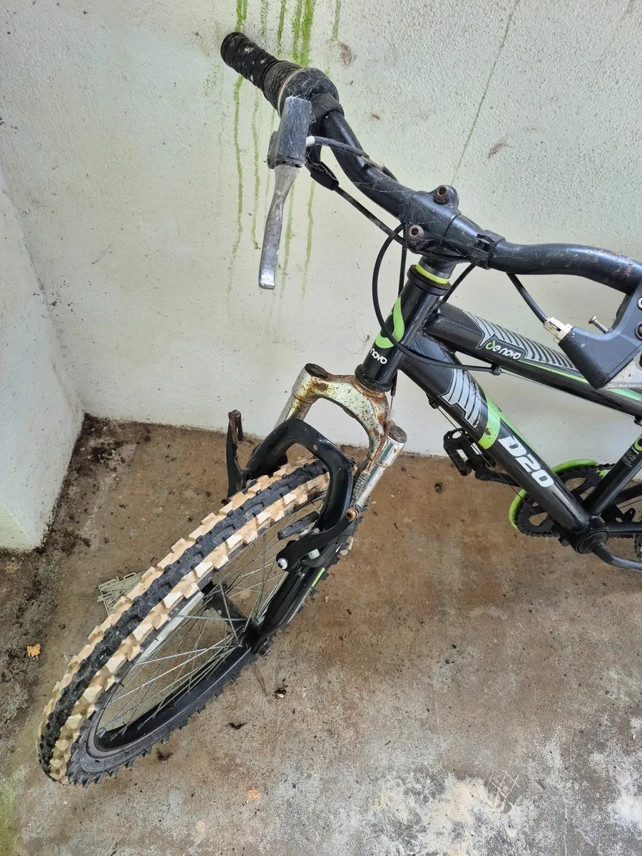 Childrens bike - Image 1