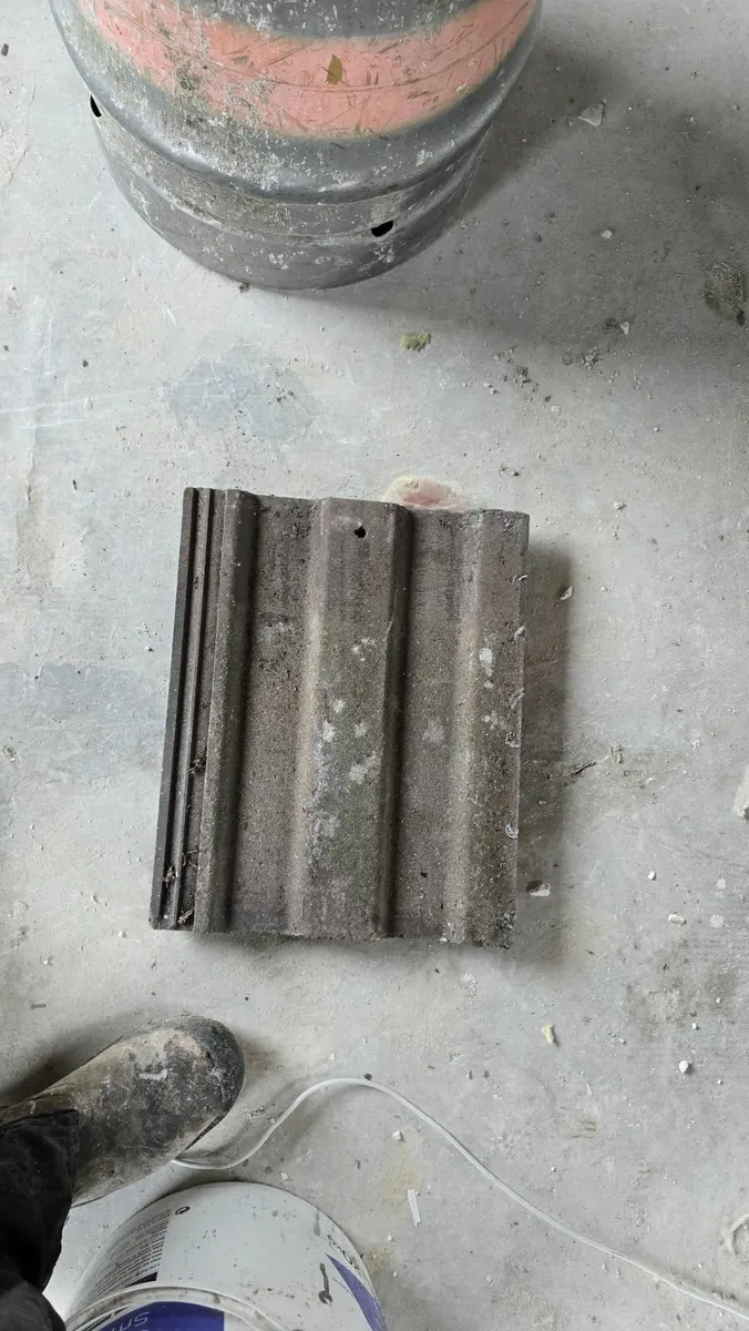Roof tiles