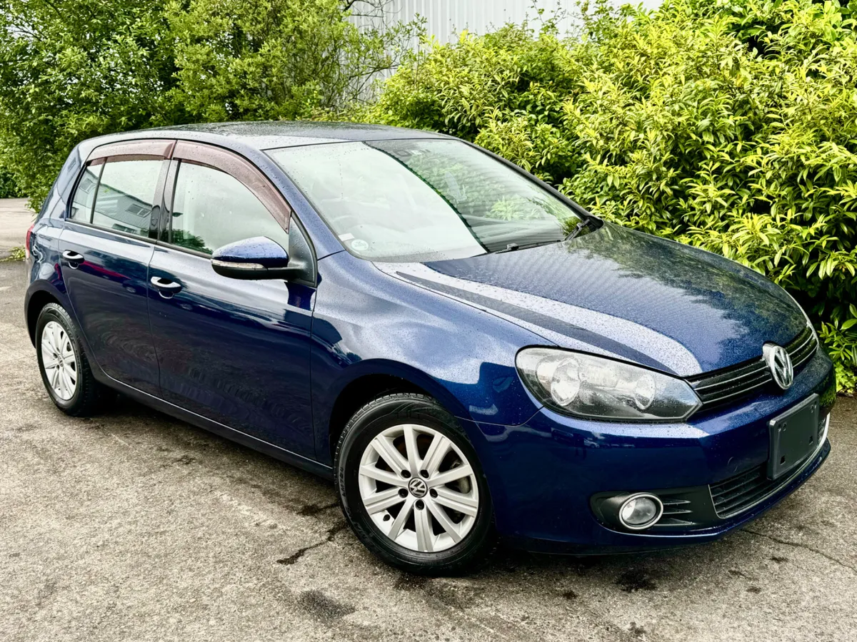 Volkswagen Golf Automatic/DSG Comfortline - Image 1
