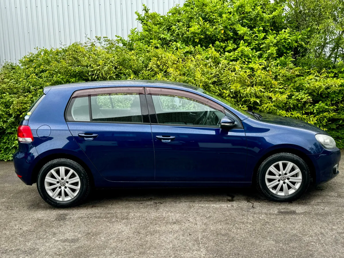 Volkswagen Golf Automatic/DSG Comfortline - Image 4