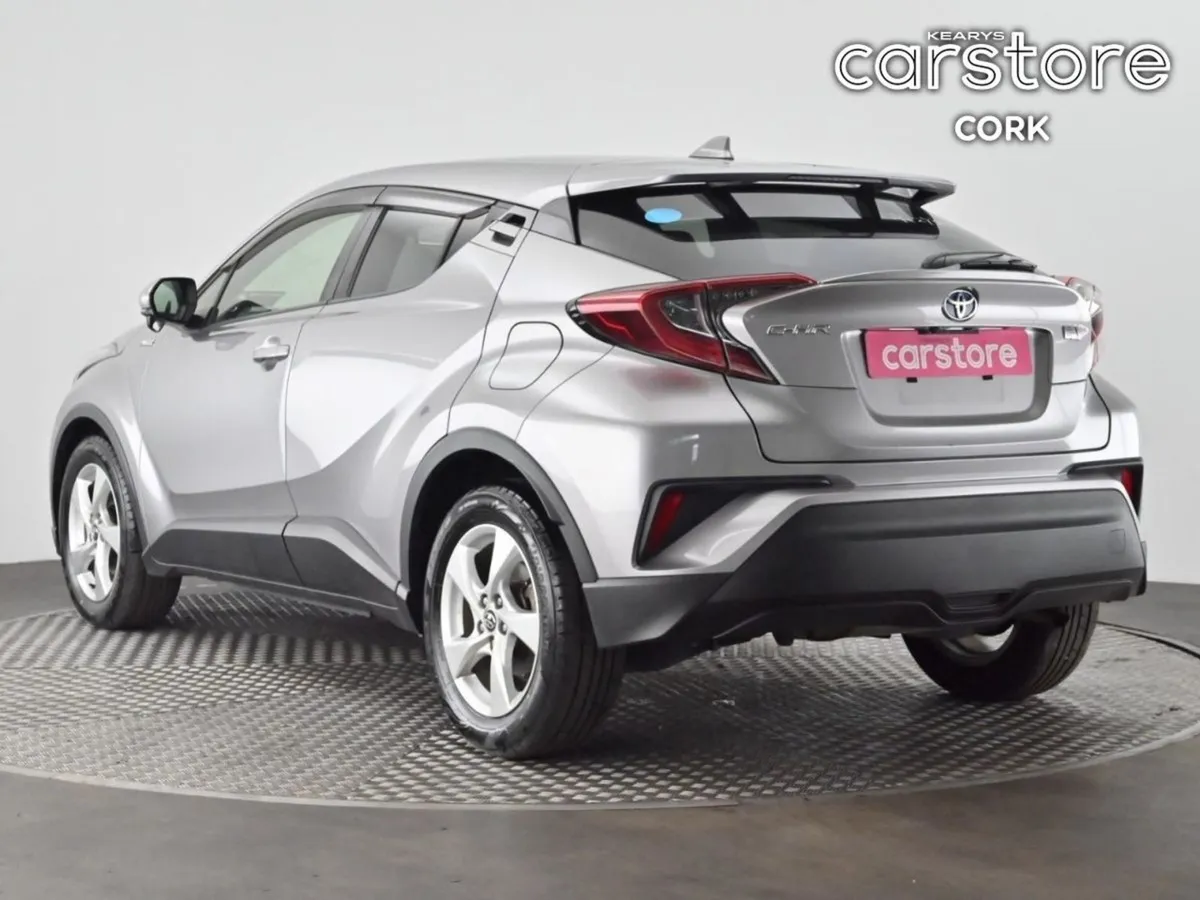 Toyota C-HR 1.8 Hybrid Auto - Image 4