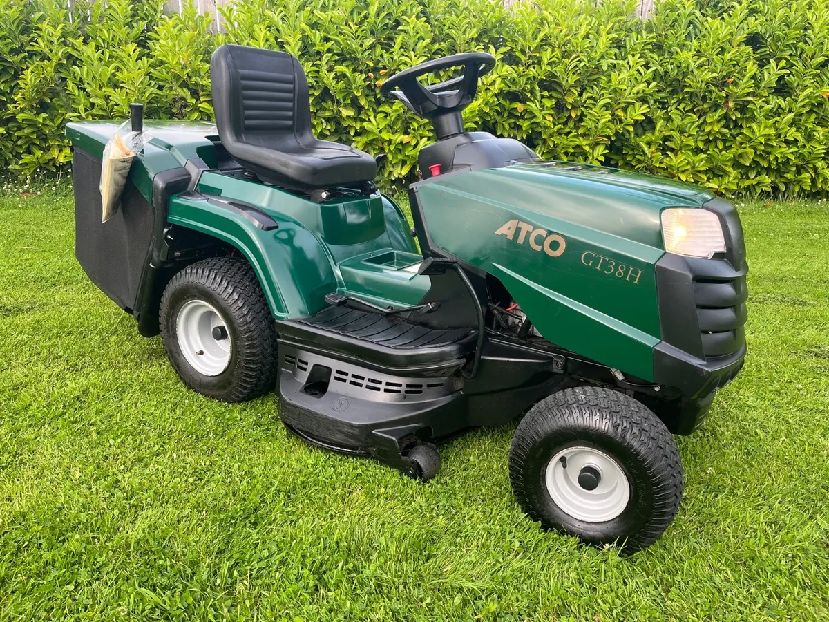 Atco ride on lawnmower - Image 1