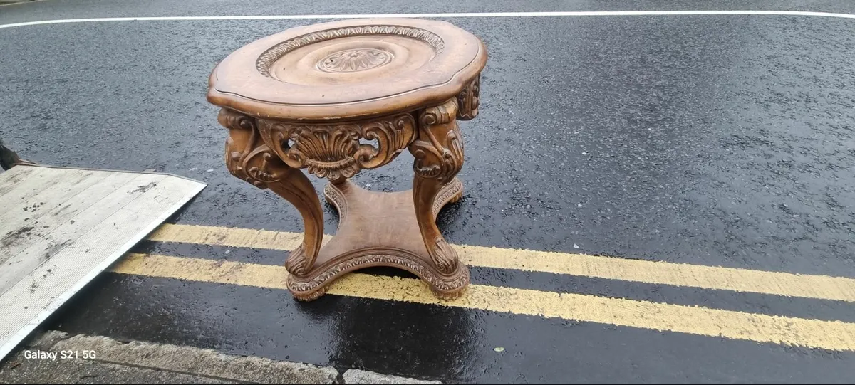 Highly carved table - Image 1
