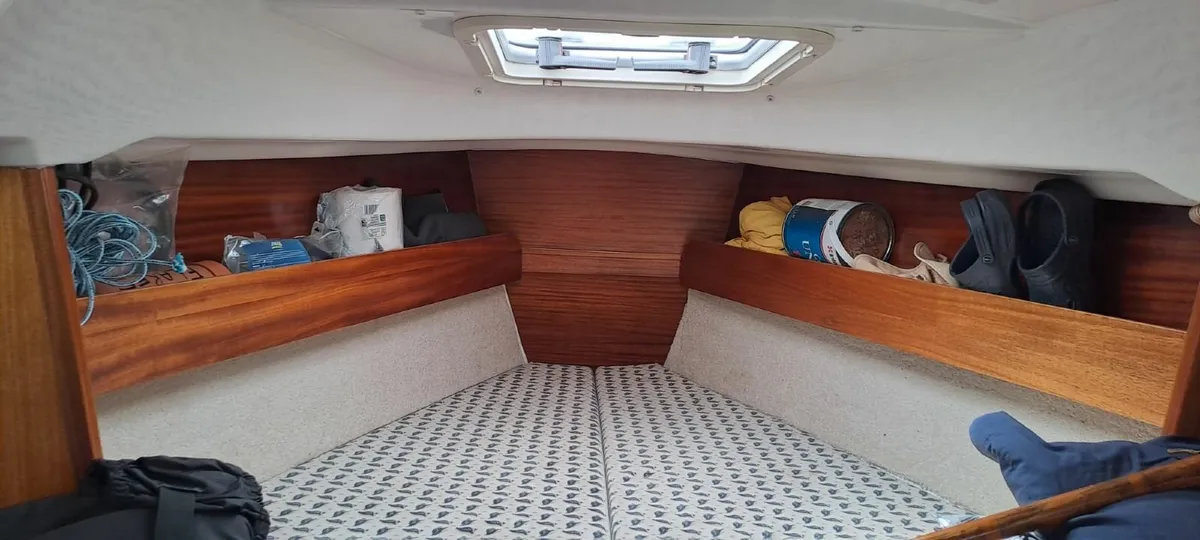 Dufour 30 Yacht - Image 3