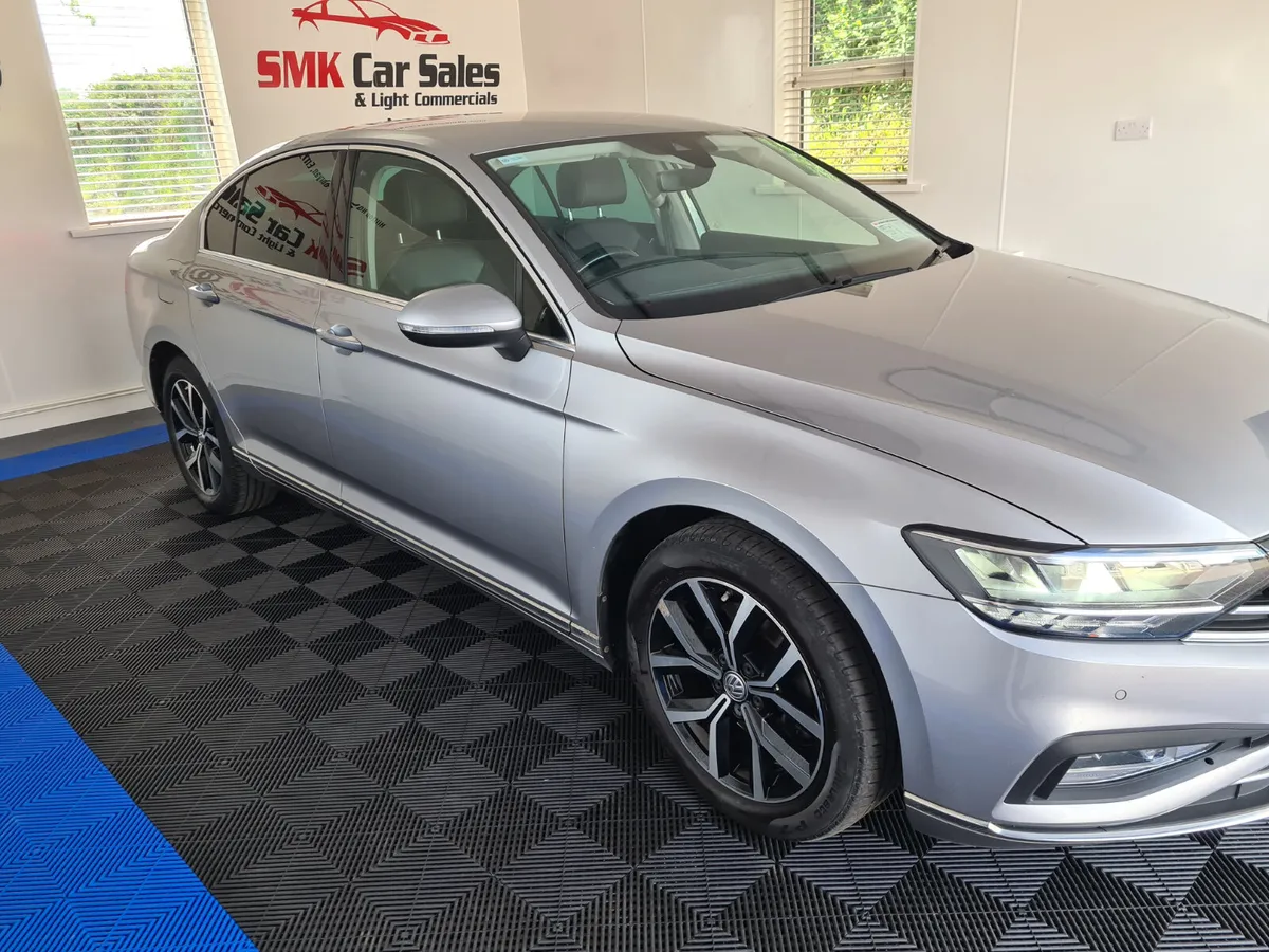 Volkswagen Passat 2020 - Image 2