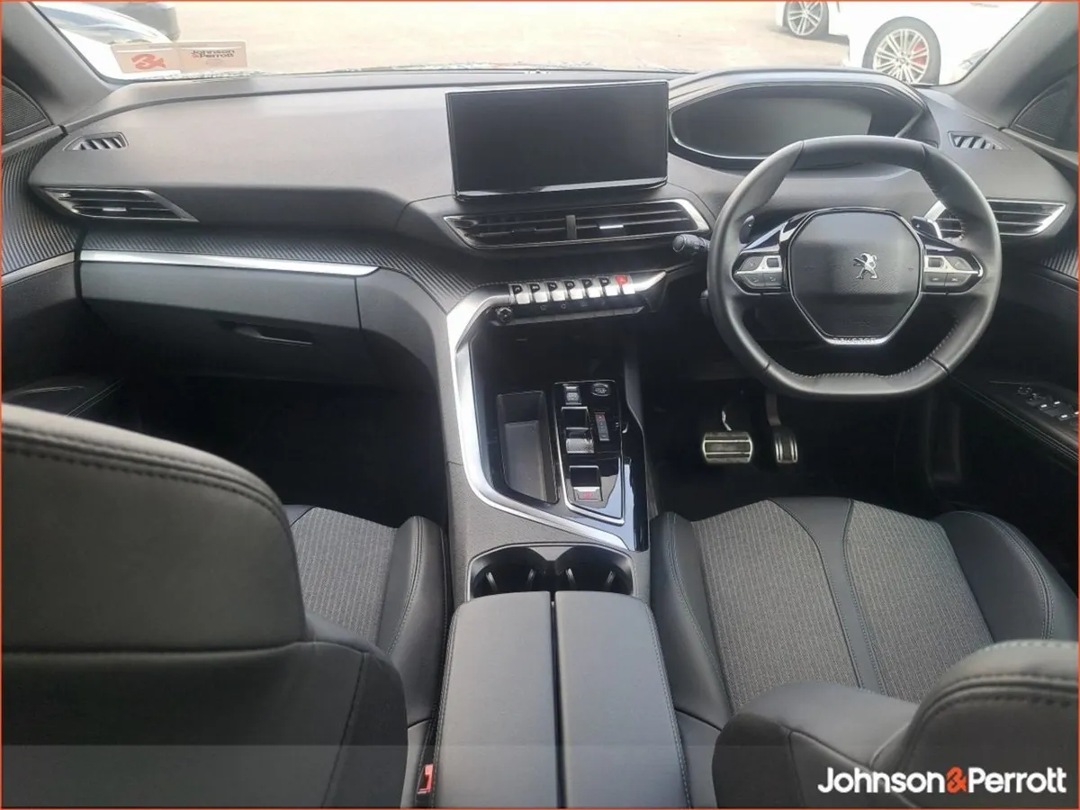 Peugeot 5008 1.5 Bluehdi 130bhp Allure Auto - Image 4