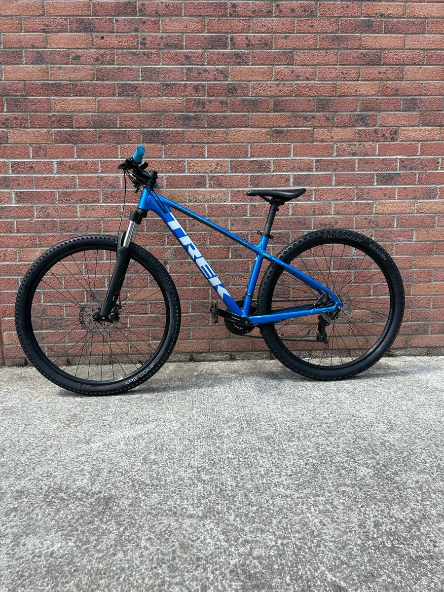 Trek Marlin 4 Mountain Bike - Image 1