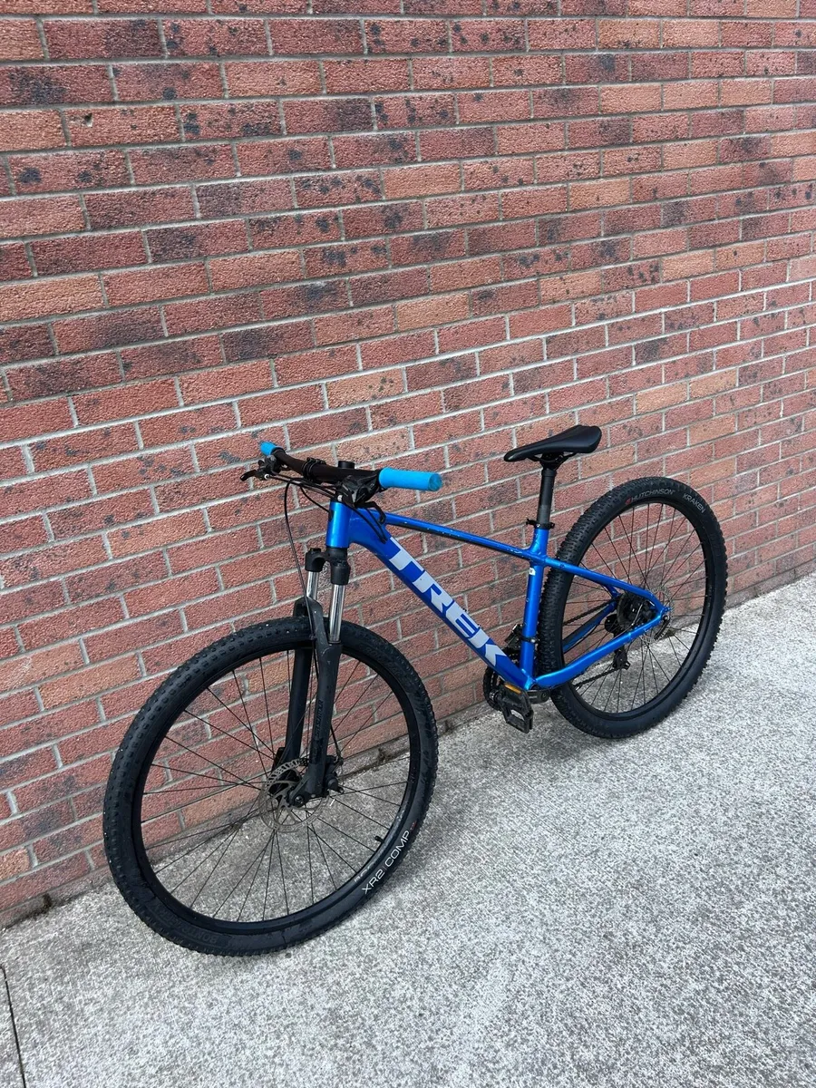 Trek Marlin 4 Mountain Bike - Image 2