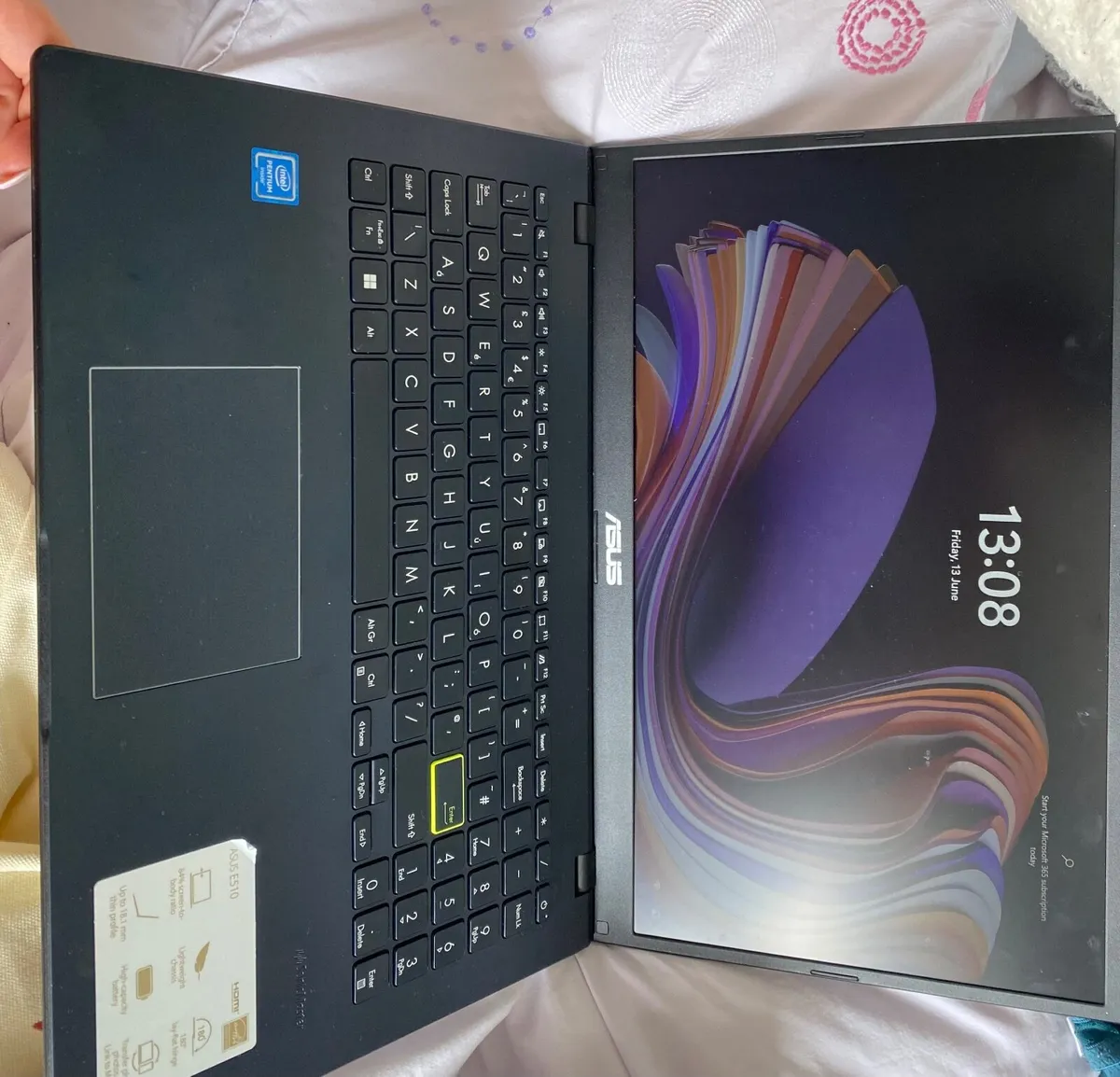 Laptop - Image 1
