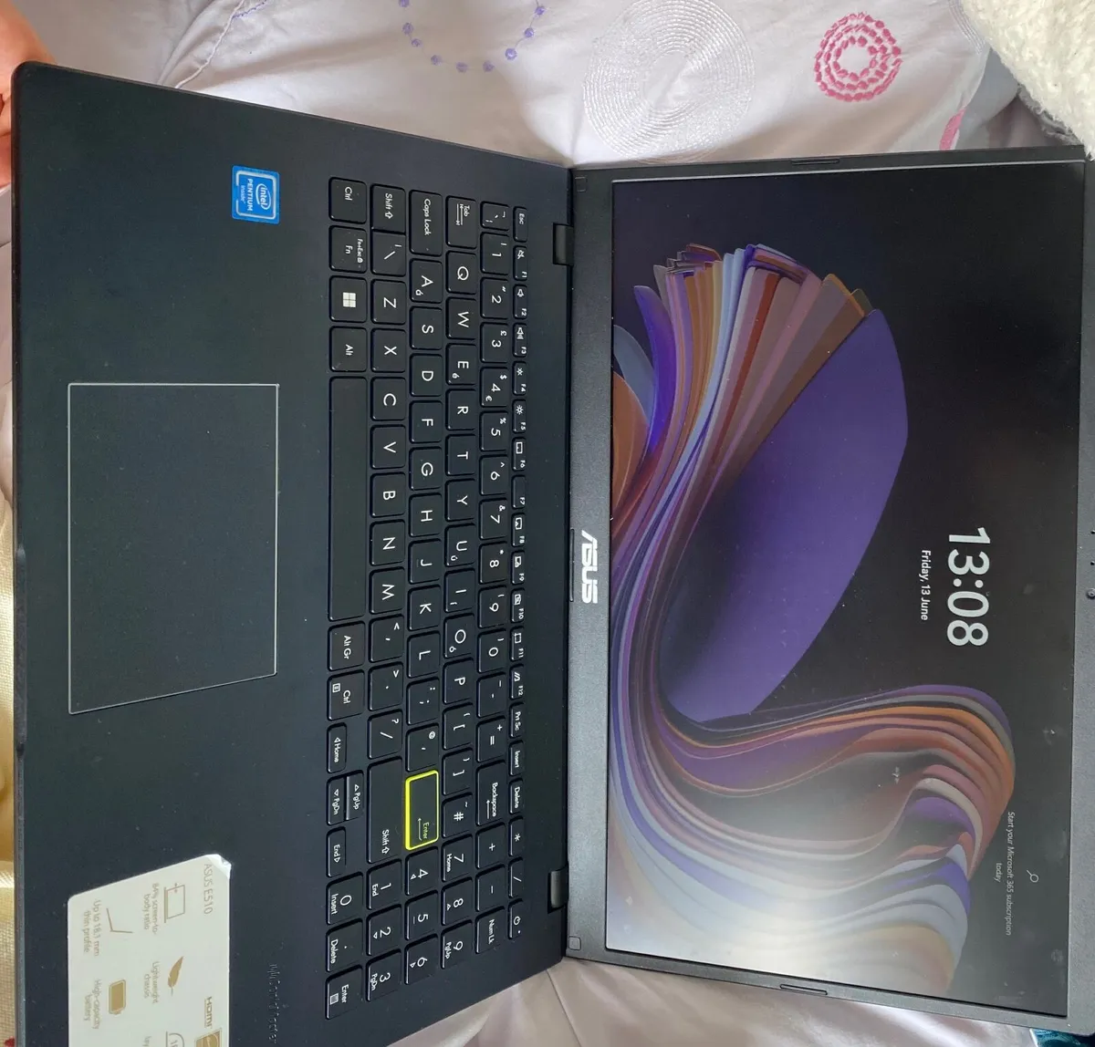 Laptop - Image 2