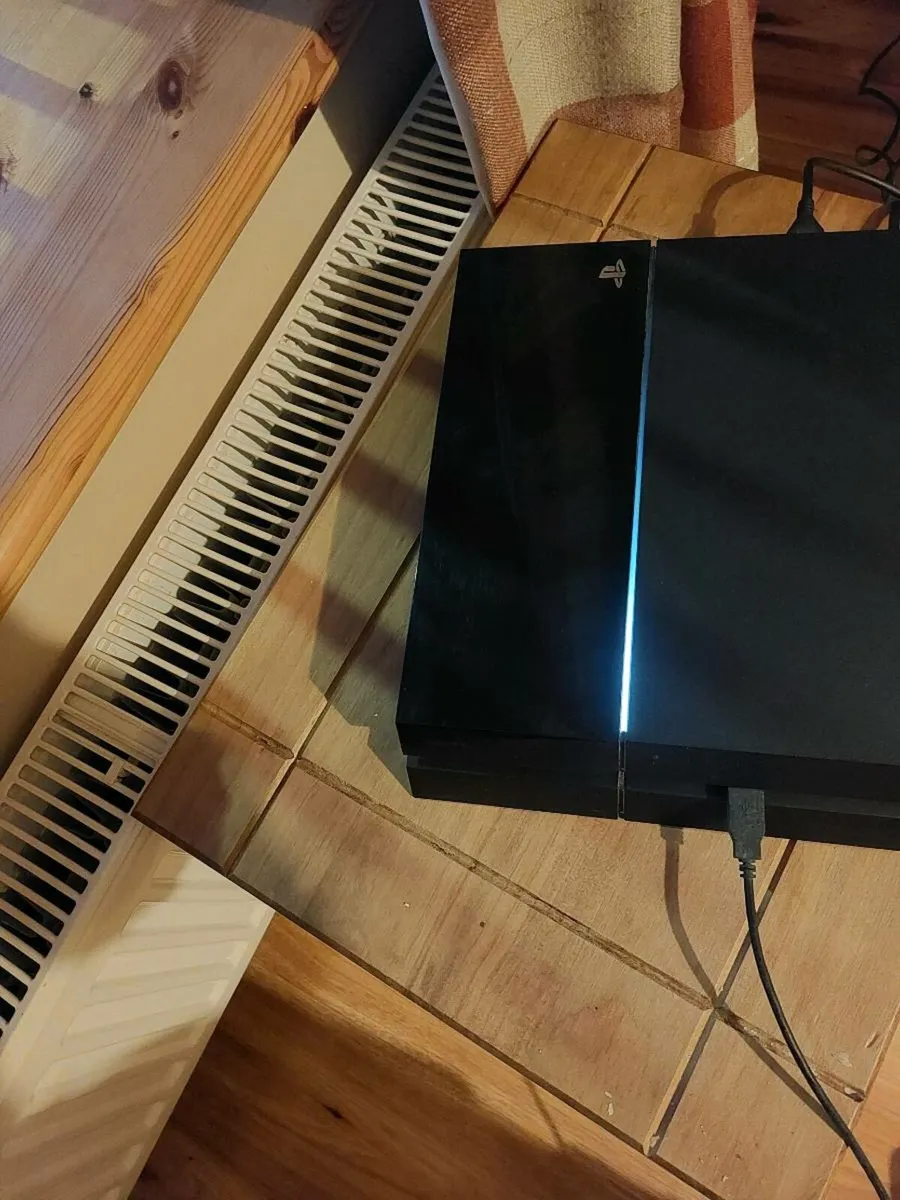 Playstation 4 console - Image 3