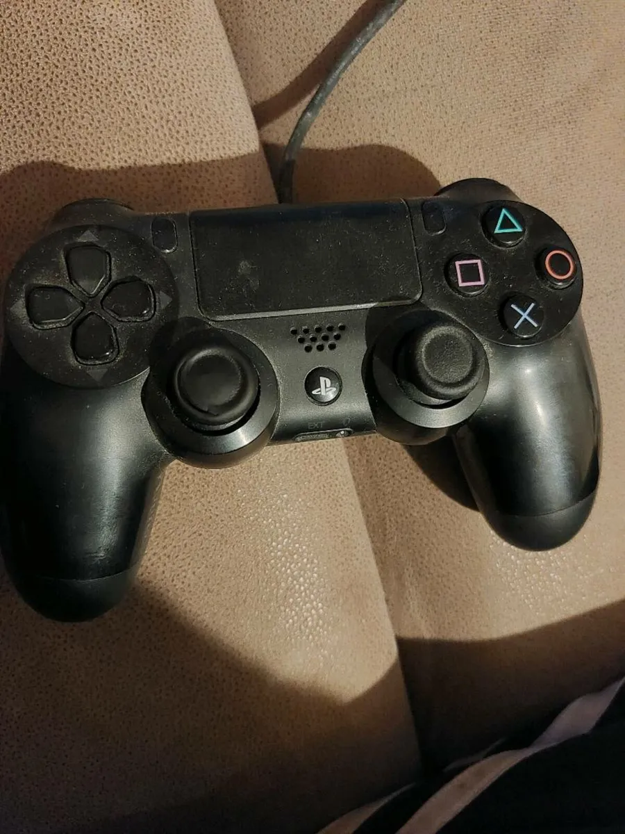Playstation 4 console - Image 4
