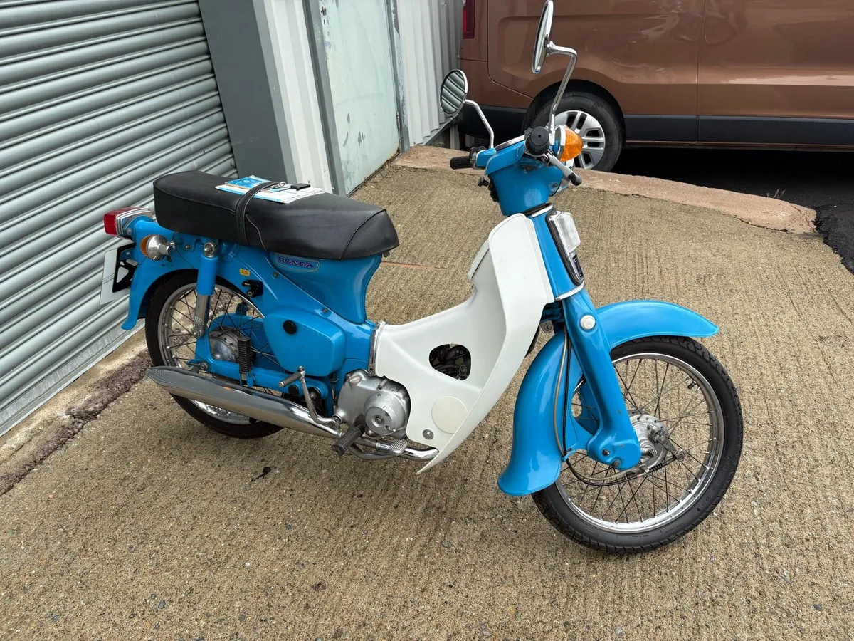 Honda c 70. Steptrough.  Round light - Image 4