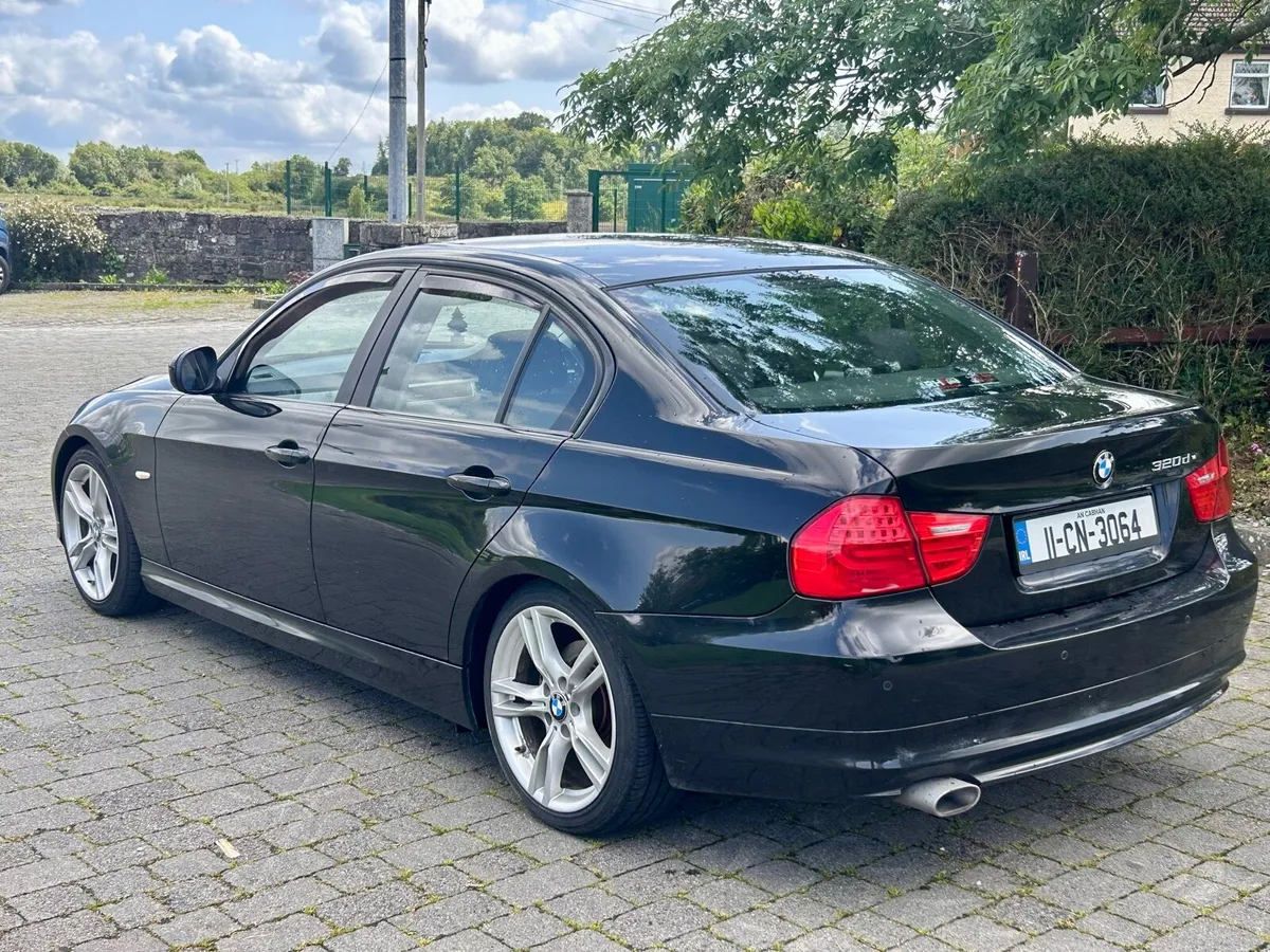 11 BMW E90 320d New nct & Taxd - Image 4