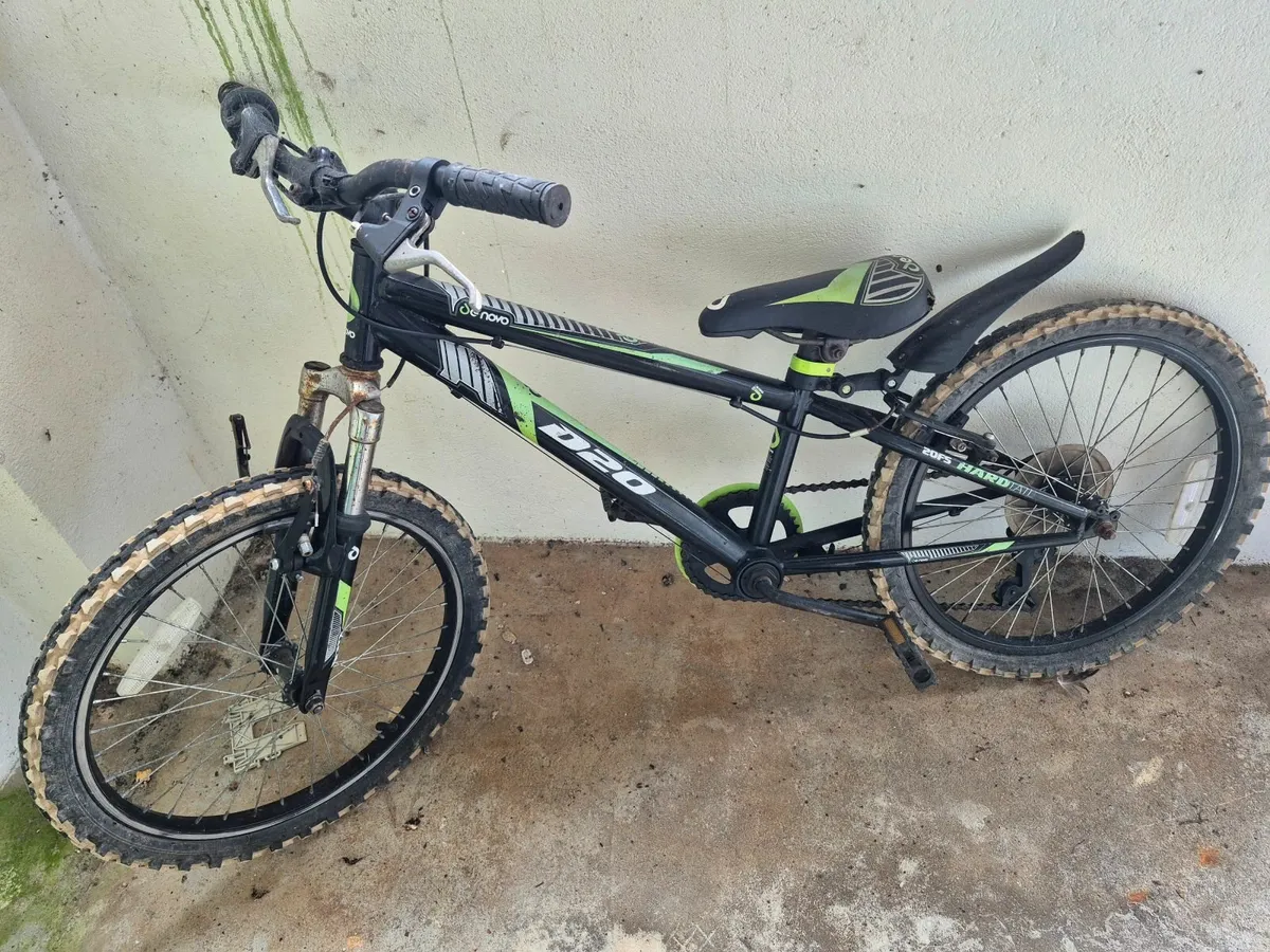 Childrens bike - Image 3