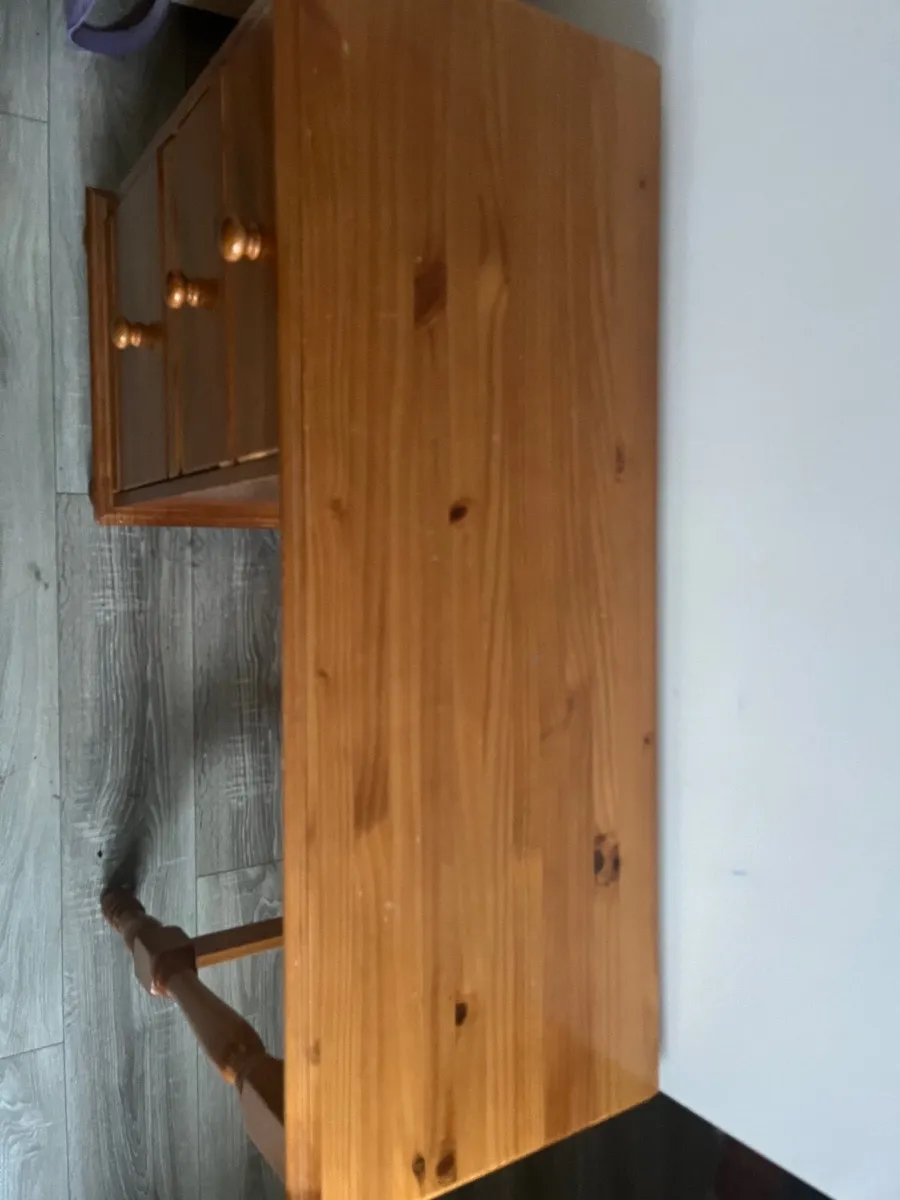 Study desk - Image 3