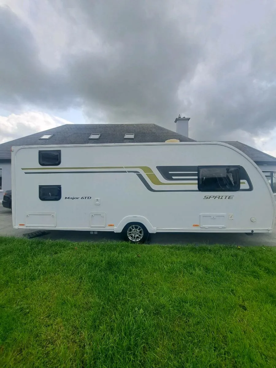 Caravan - Image 1