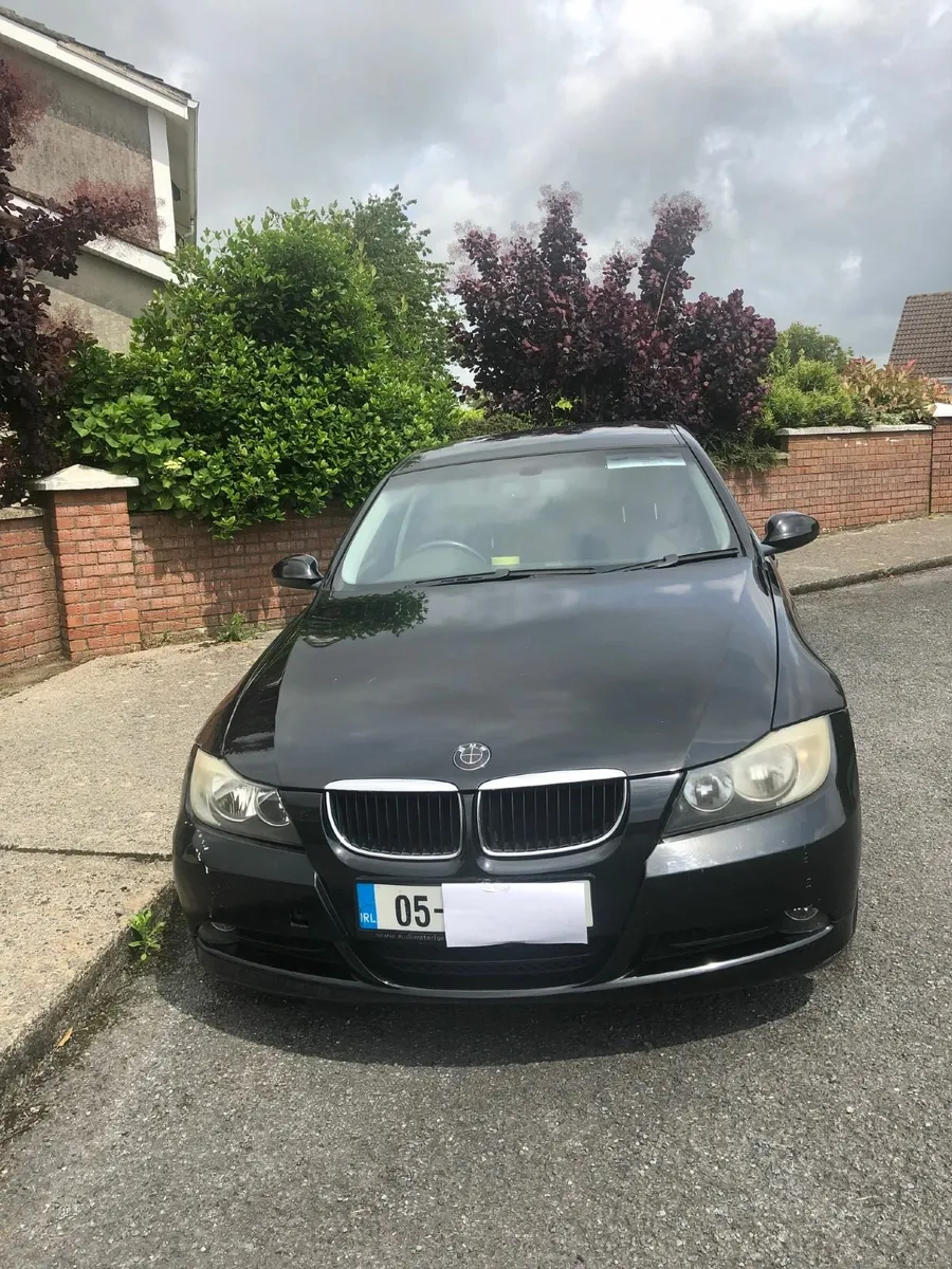BMW 3-Series 2005 - Image 1