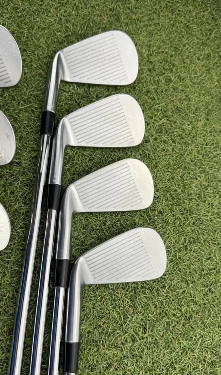 TAYLORMADE P7MC 2020 IRONS / 4-PW / X-STIFF - Image 4