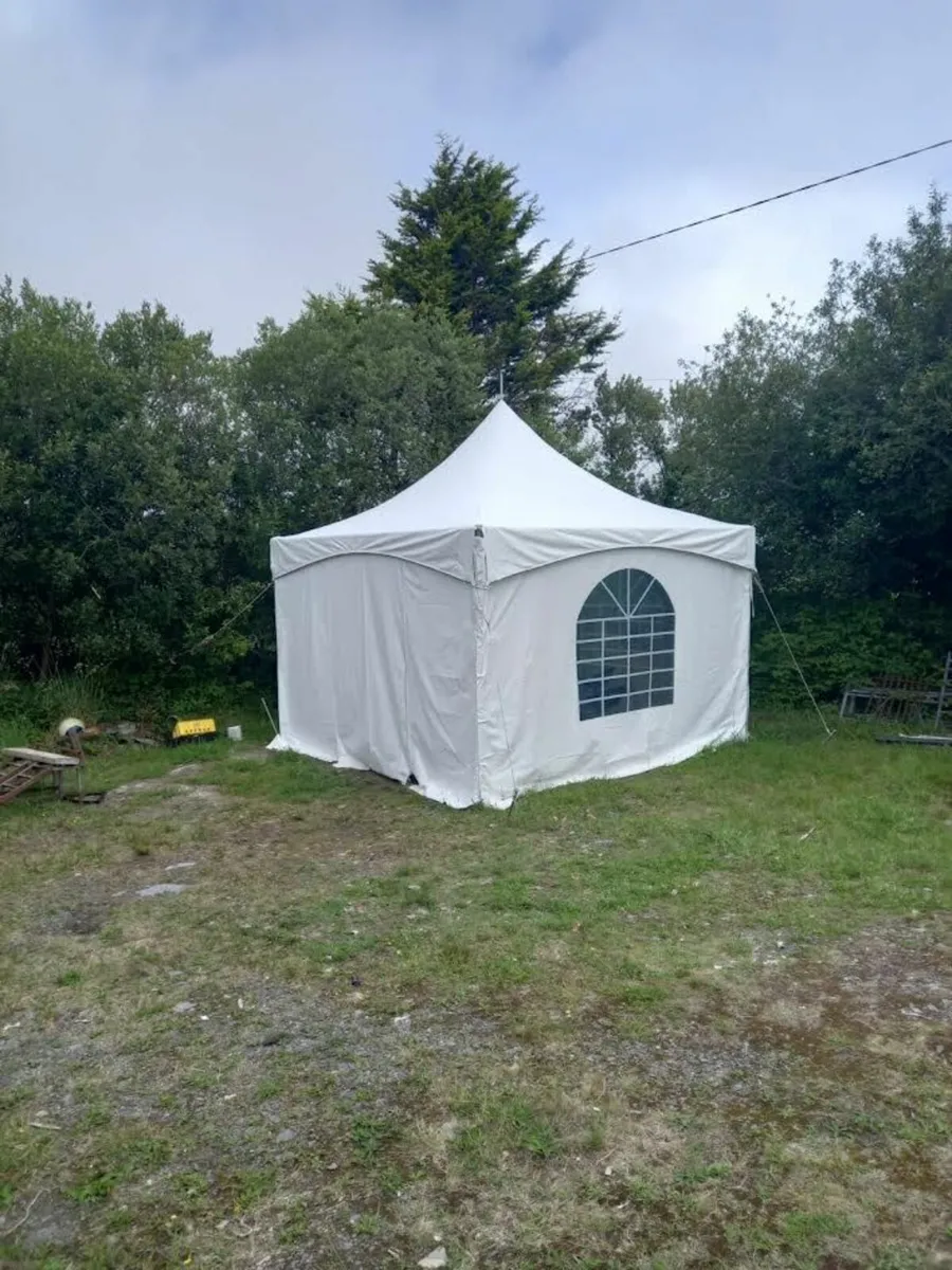 Catering Canopy & 6 Burner Hob - Image 1