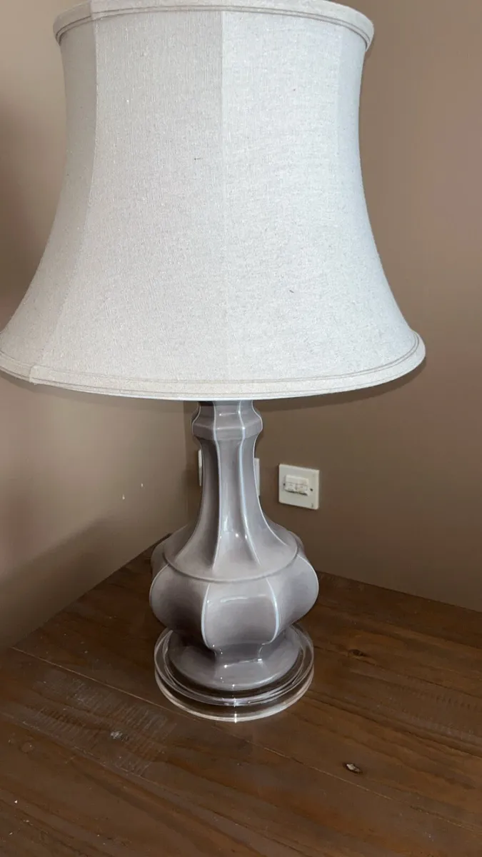 Large lamp - Image 1