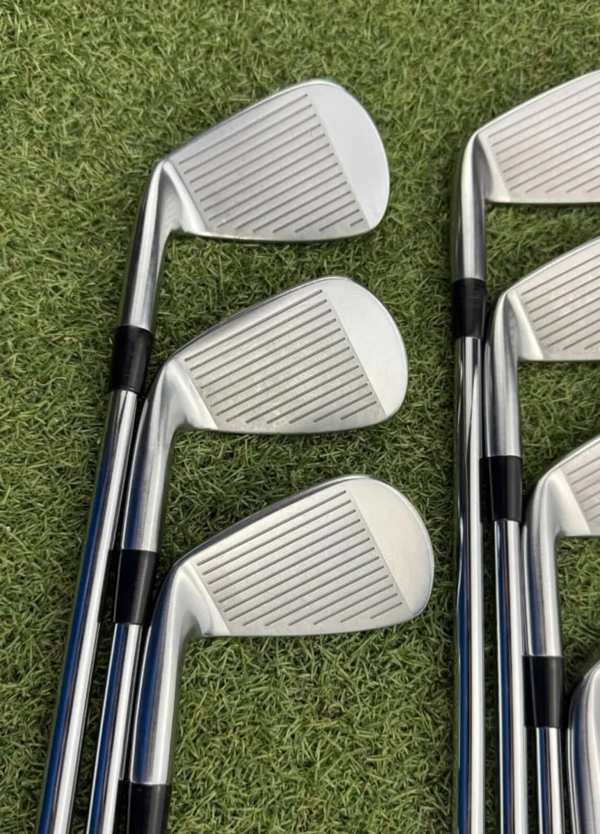 MIZUNO PRO 245 / 243 COMBO IRONS / 4-PW / X-STIFF - Image 4