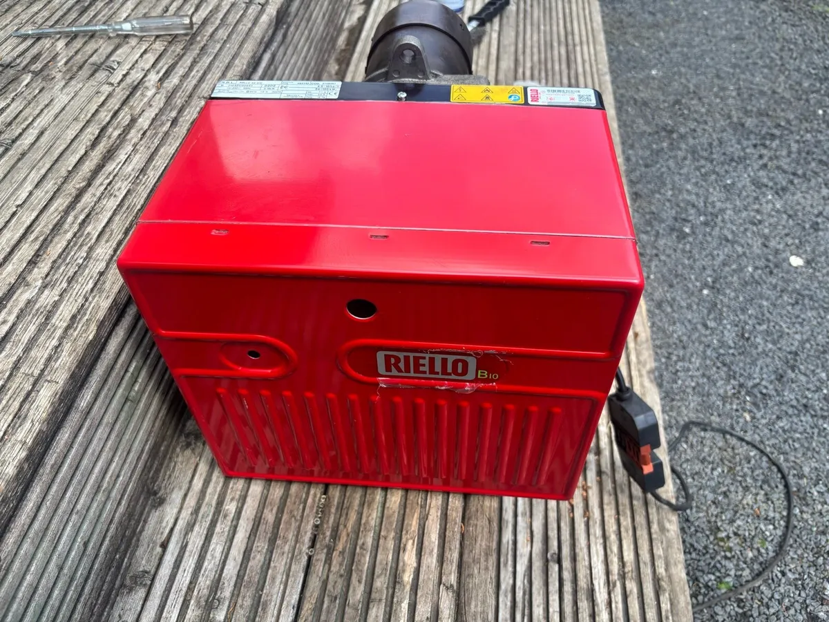 Riello 40G10 (54-120 kw)oil burner Bio - Image 1