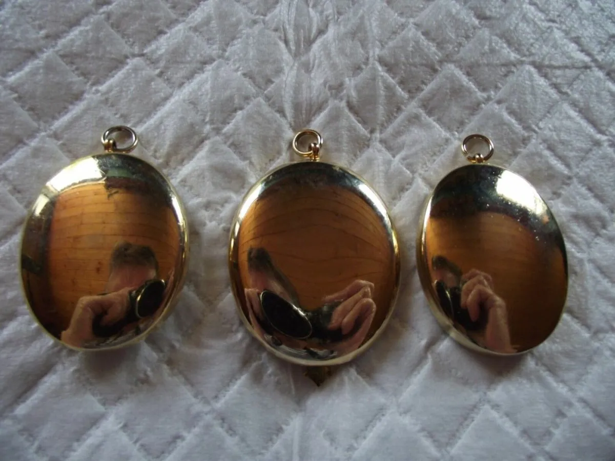 3 X Oval Gilt & Enamel Masonic Lodge Pendants - Image 2