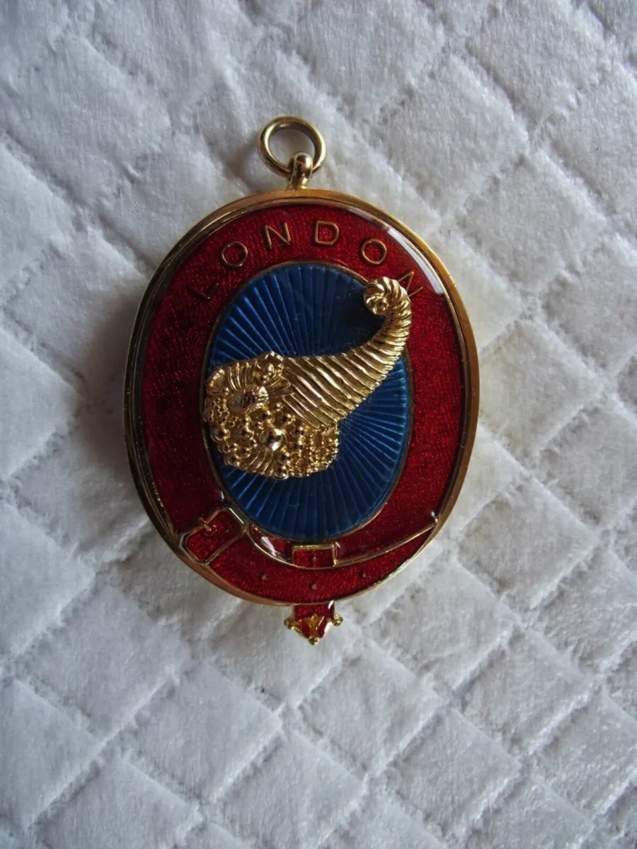 3 X Oval Gilt & Enamel Masonic Lodge Pendants - Image 3