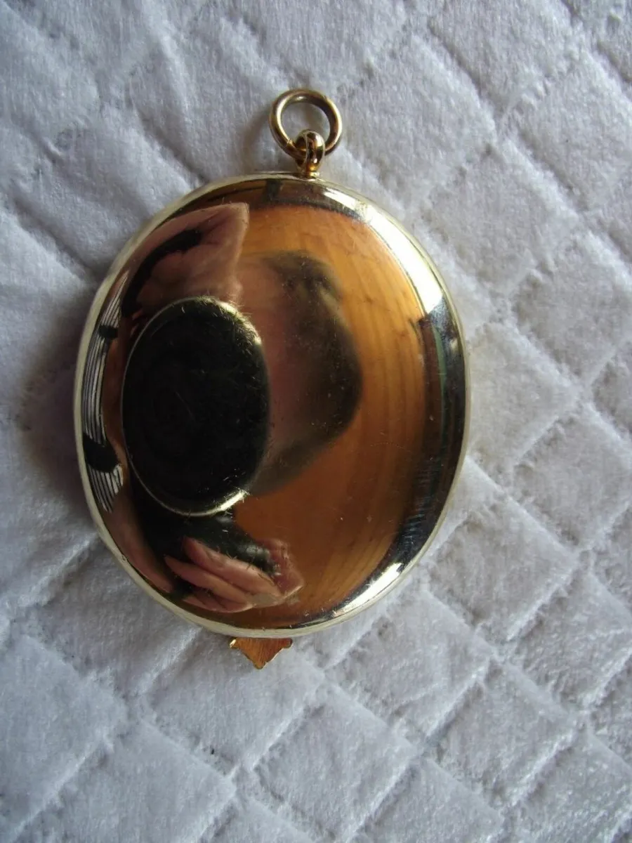 3 X Oval Gilt & Enamel Masonic Lodge Pendants - Image 4