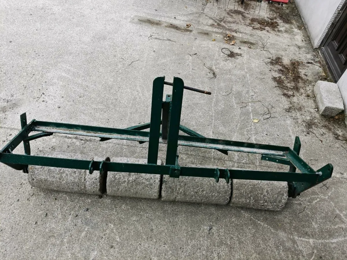 Roller - Image 2