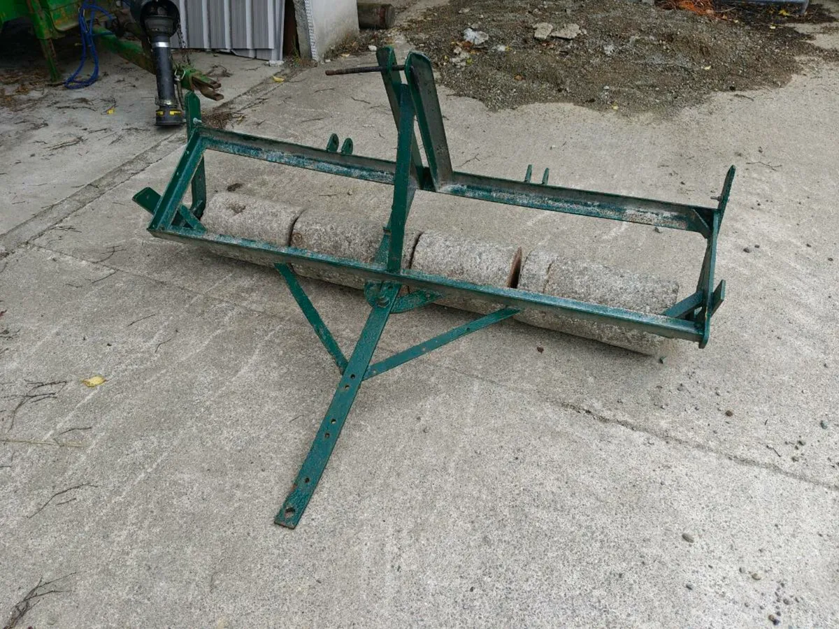 Roller - Image 4