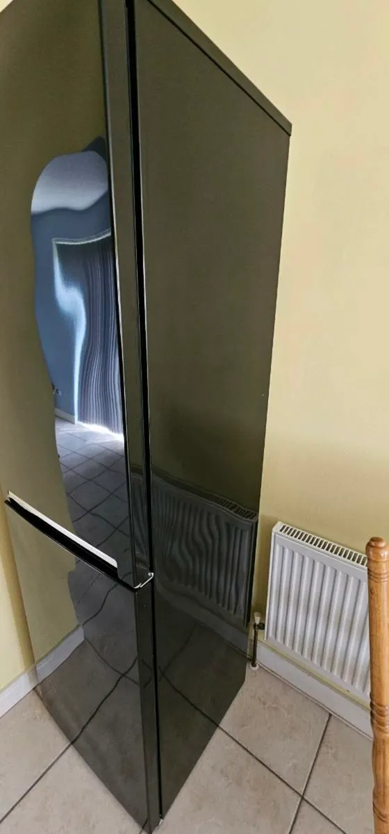 Large Beko black fridge freezer. - Image 3