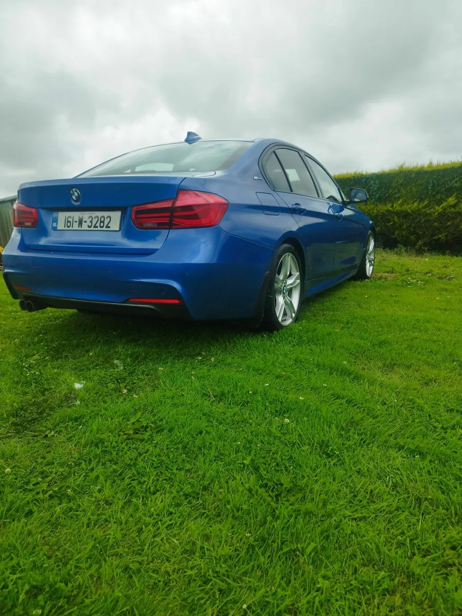 BMW 330e MSport  Hybrid 2016 - Image 3