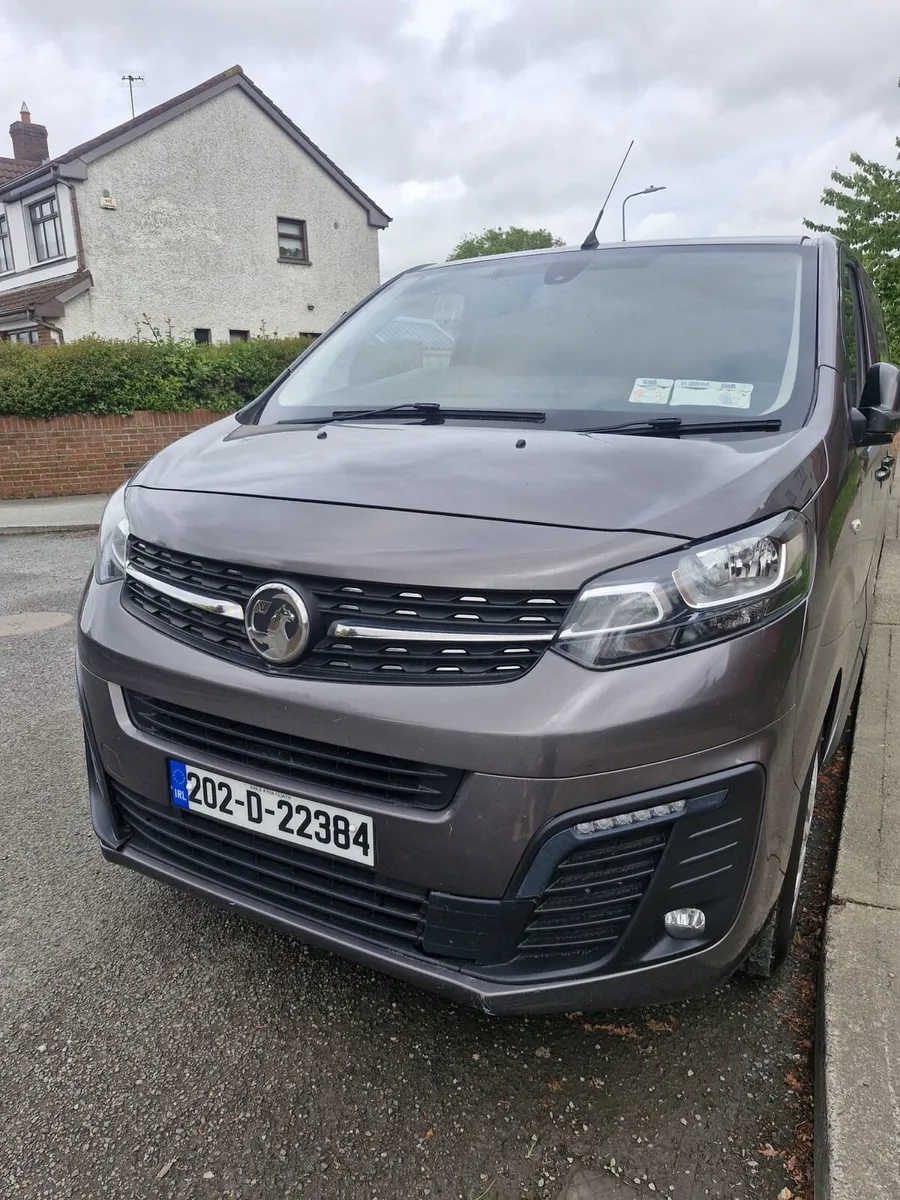 Vivaro van - Image 2