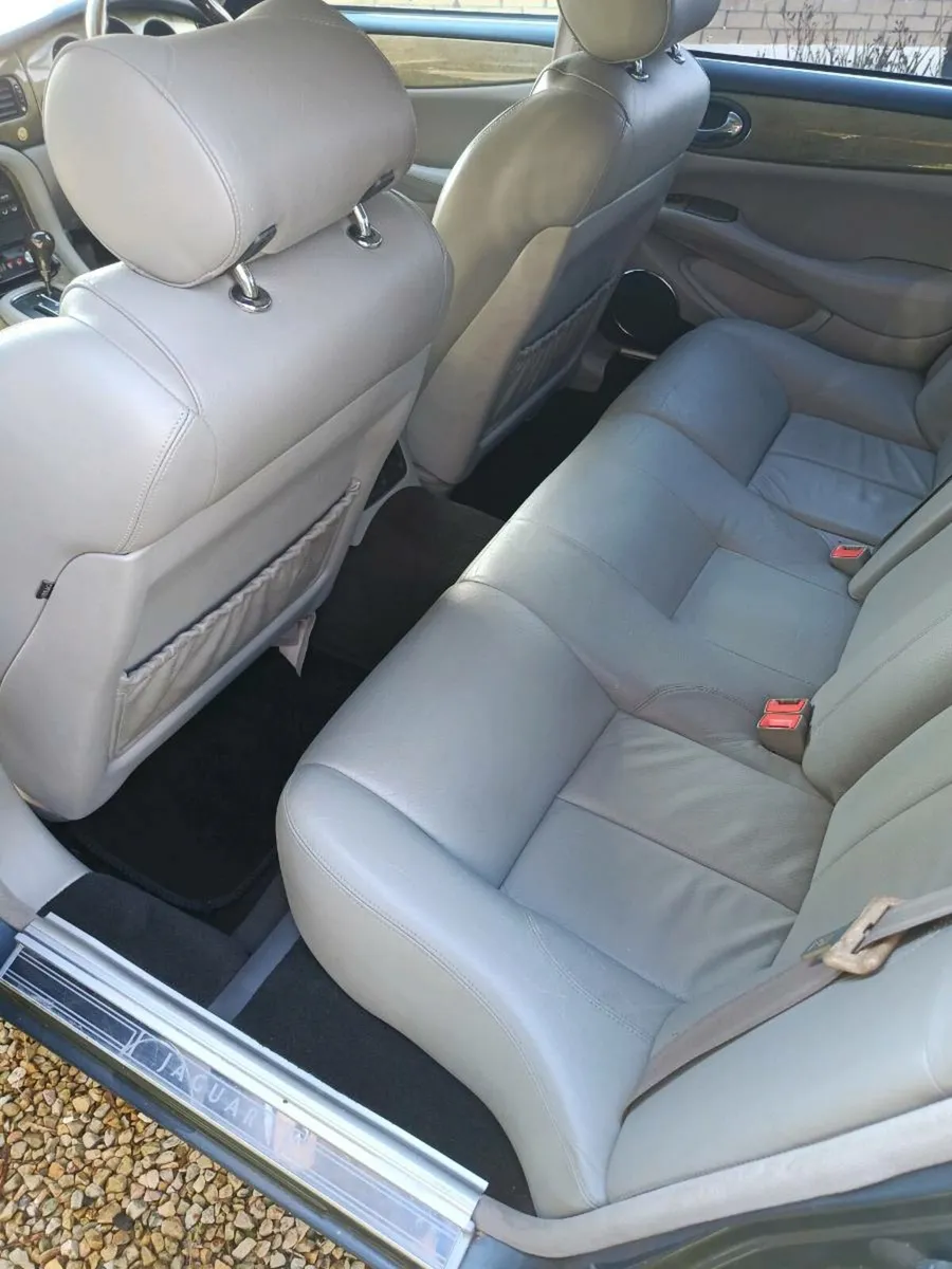 Jaguar XJ V8 Sport - Image 4