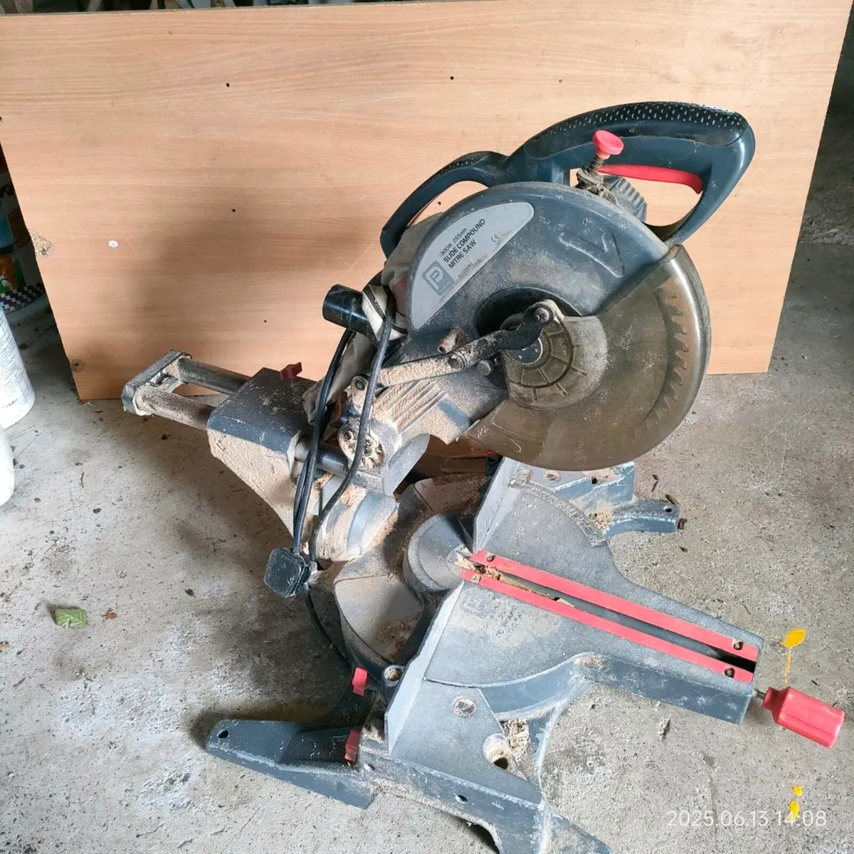 Miter saw - Image 2