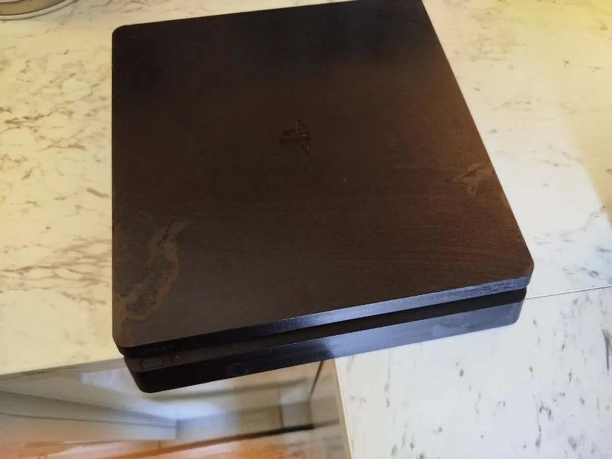 Playstation 4 - Image 1