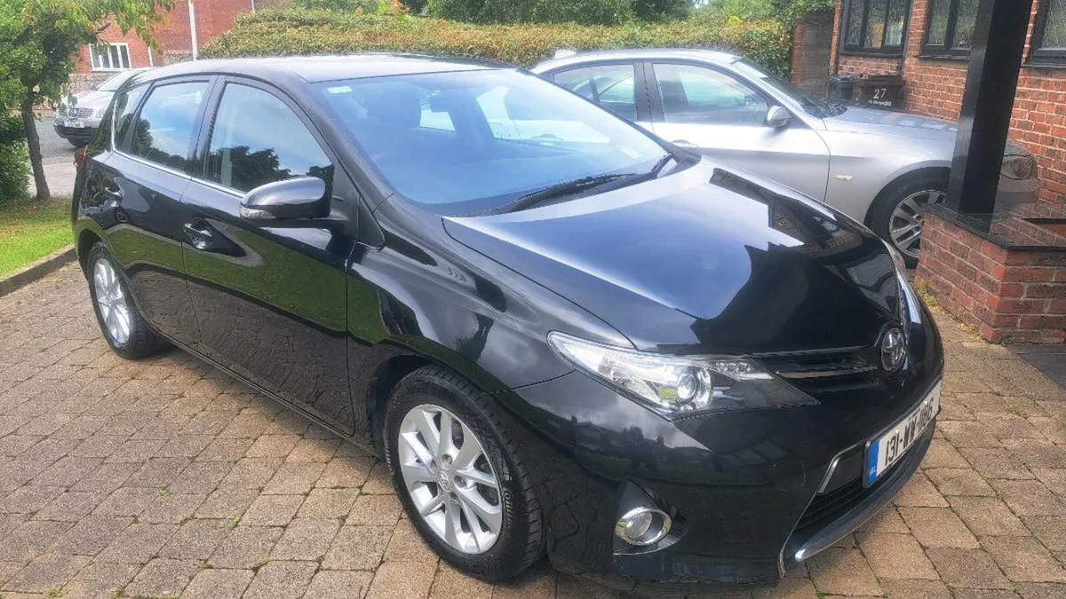 TOYOTA  AURIS 1.3 PETROL 2013 NEW MODEL - Image 2