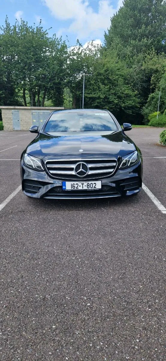 Mercedes-Benz E220 AMG - Image 3